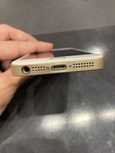 iPhone SE（第一世代）　ドックコネクタ交換