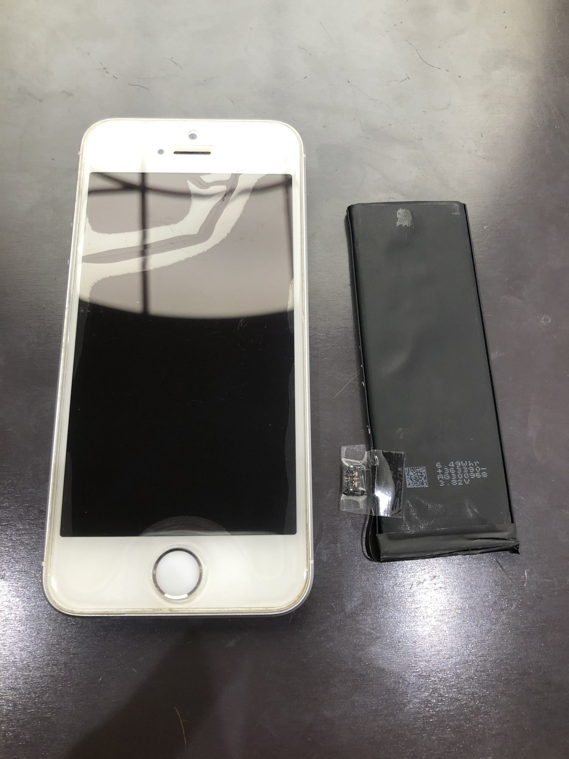 Iphoneのバッテリー交換にお越し頂きました❀