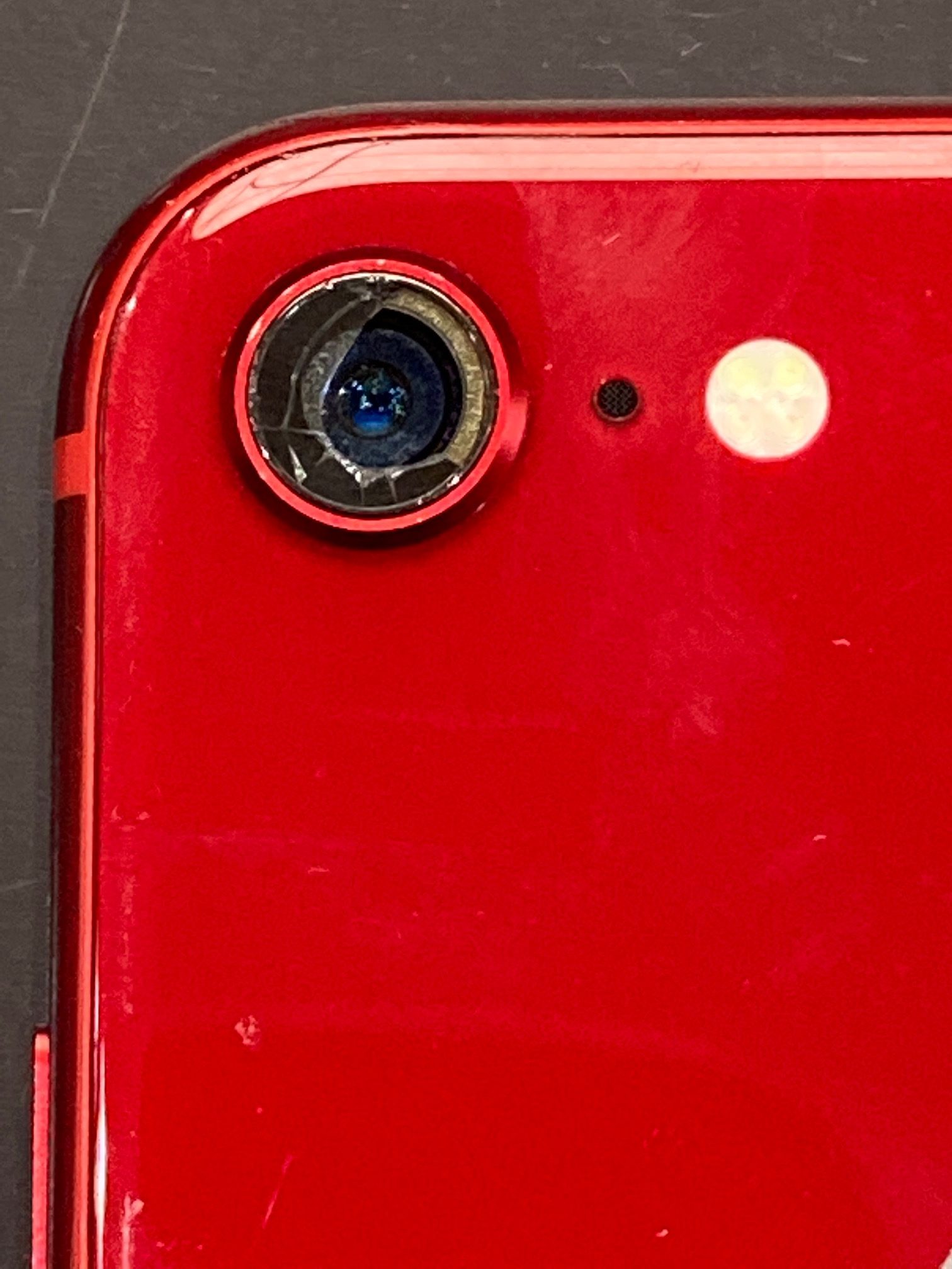 【直方市】よりアイフォーン８のリアカメラとレンズの修理でご来店くださいました！【iPhone8】
