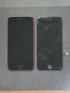 アイフォーンSE（第二世代）　画面交換【iPhoneSE2】　田川