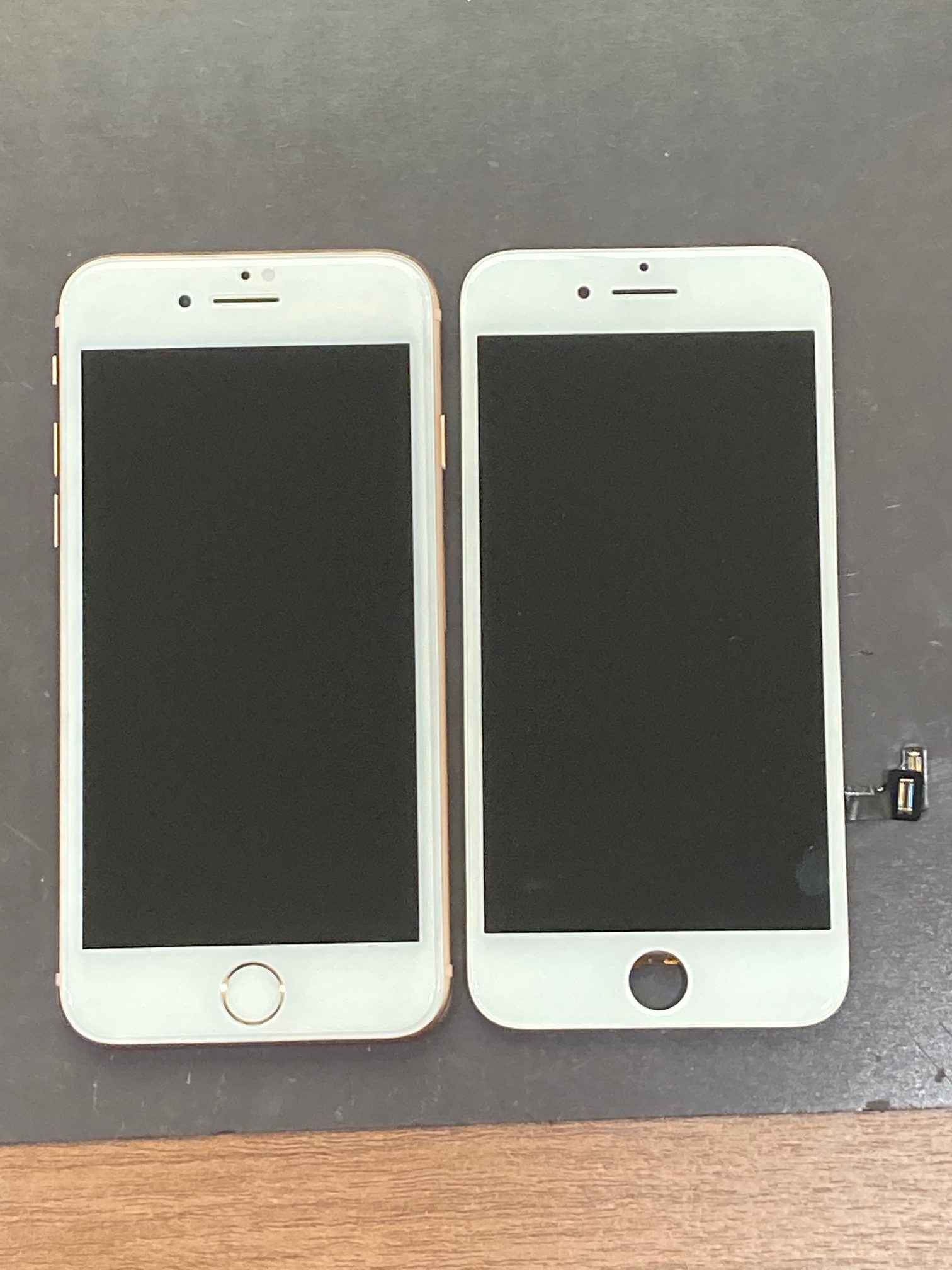 【八幡西区】よりアイホーン８の液晶漏れでご来店くださいました！【iPhone8】