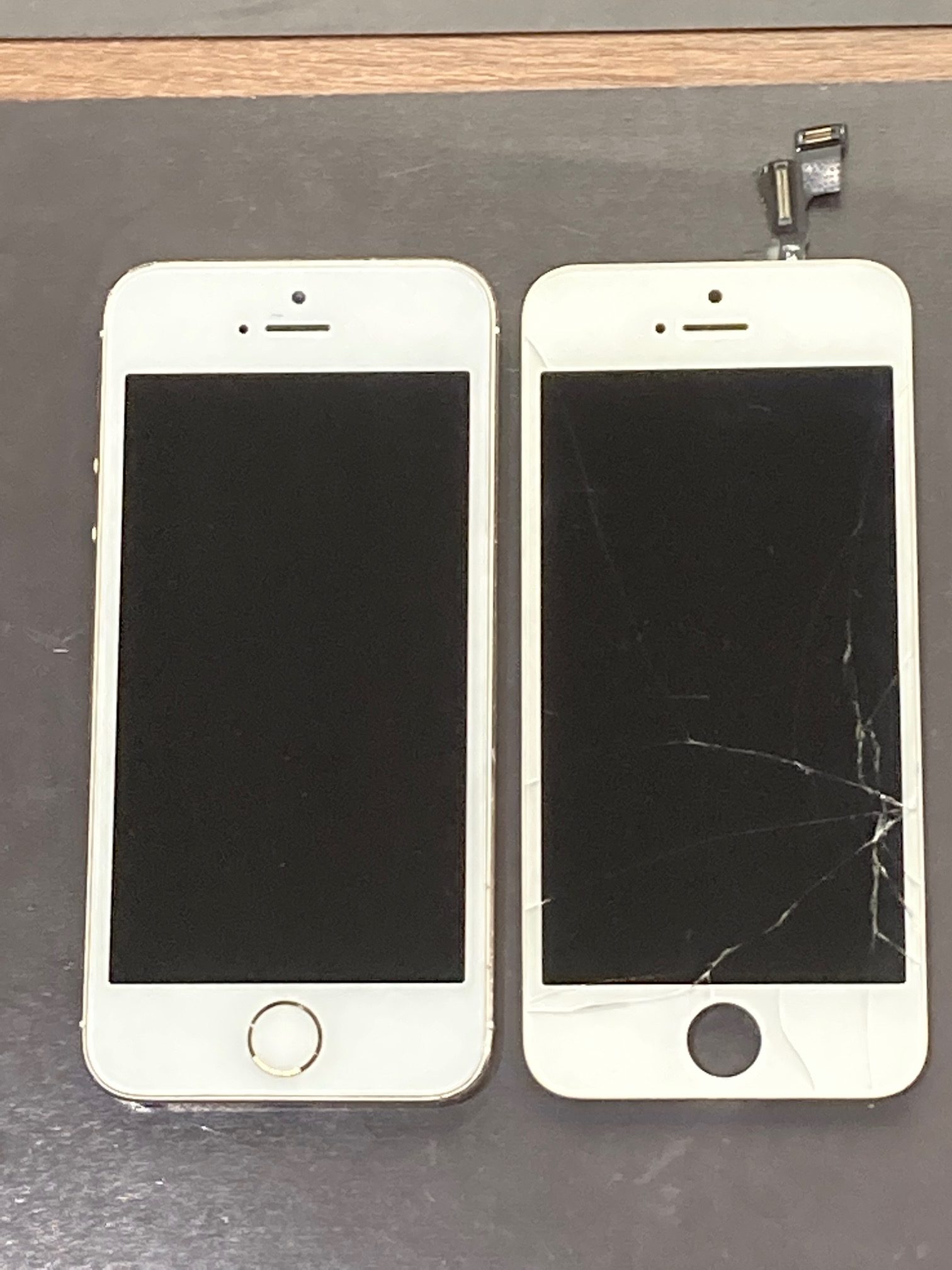 【八幡西区】アイフォーン５ｓの画面交換でご来店くださいました！【iPhone5s】