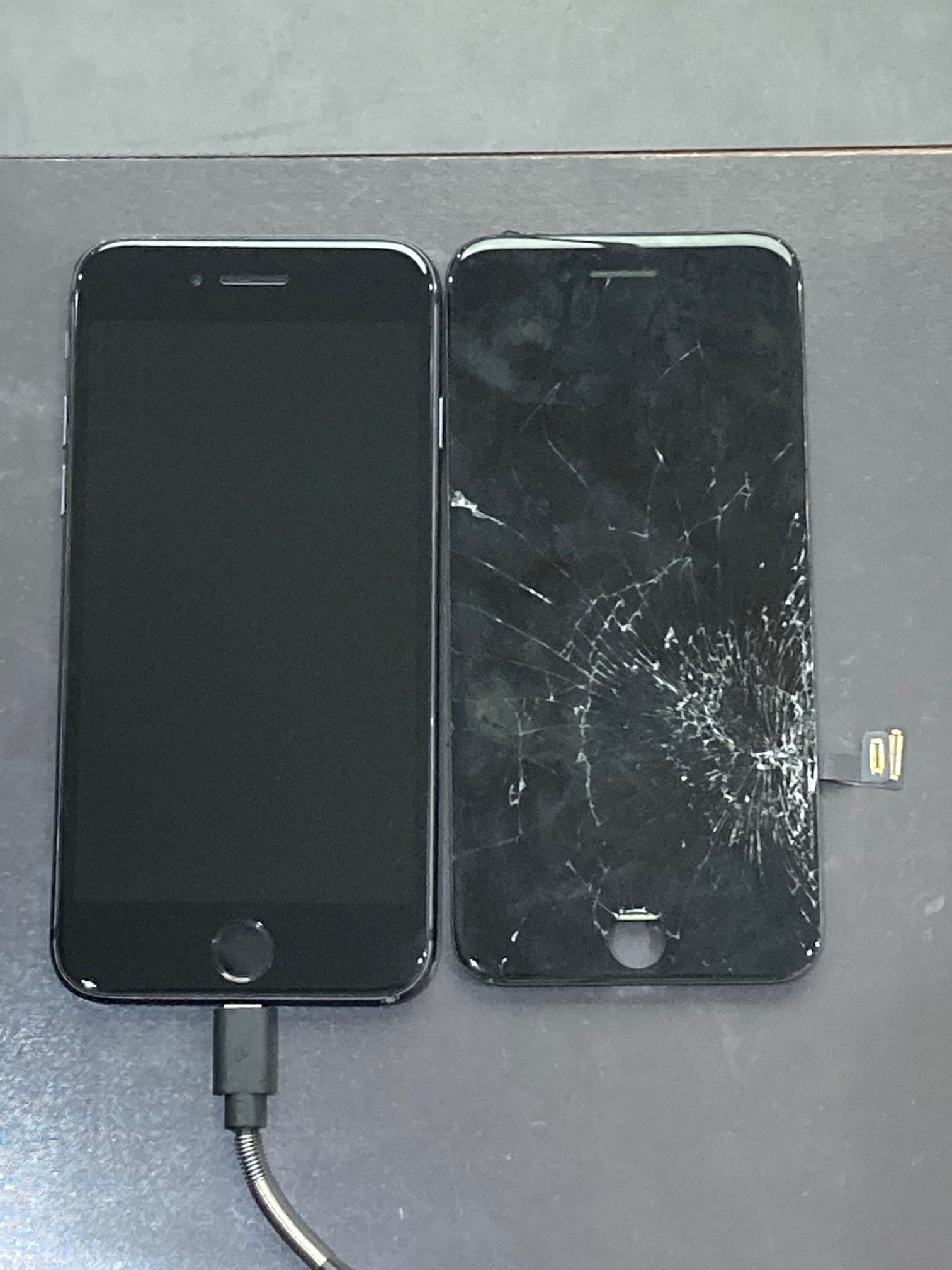 【直方市】アイホン８の画面割れでご来店くださいました！【iPhone 8】