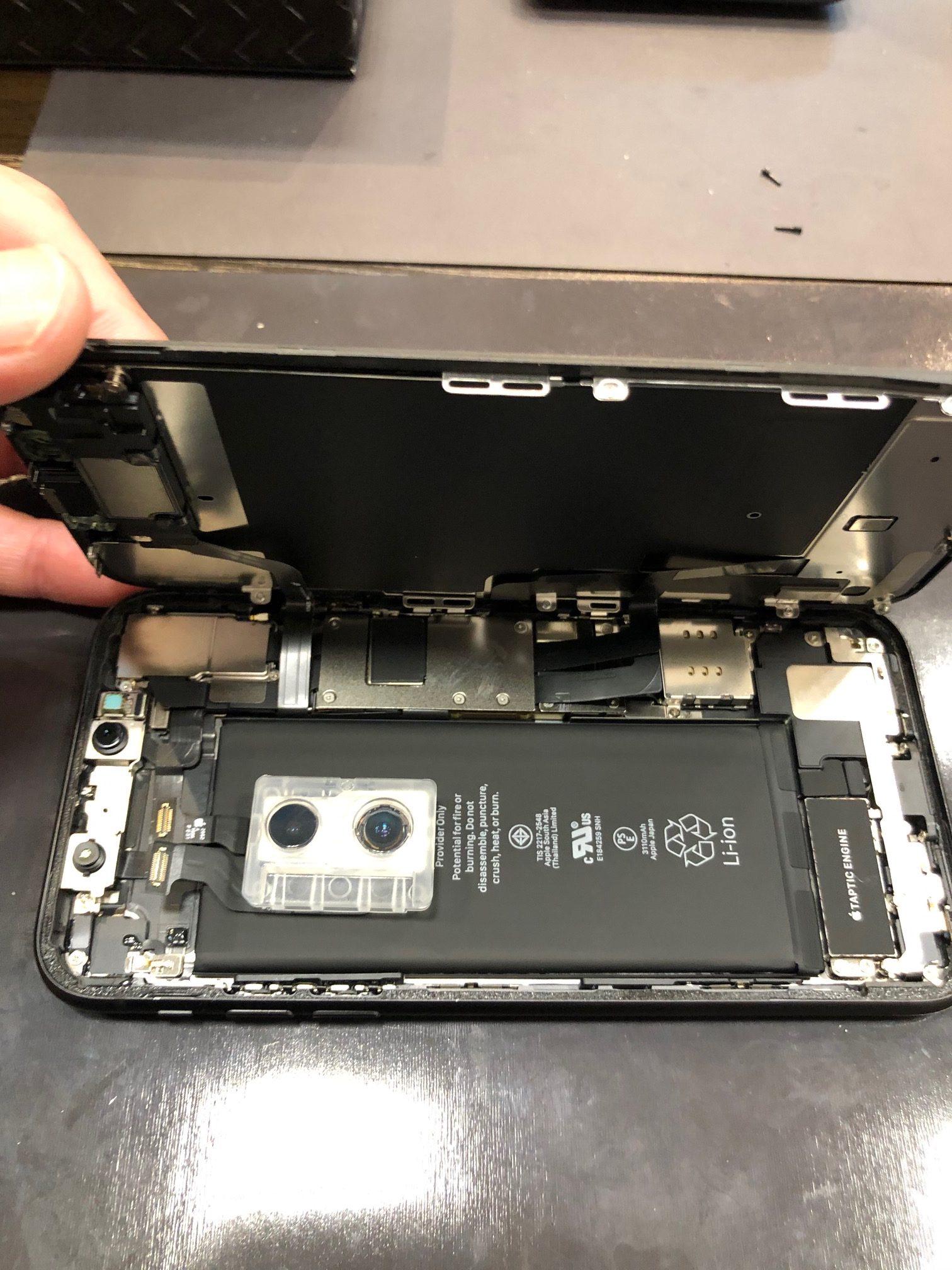 iPhone11カメラがブレる ・・・ 田川郡 よりご来店頂きました！