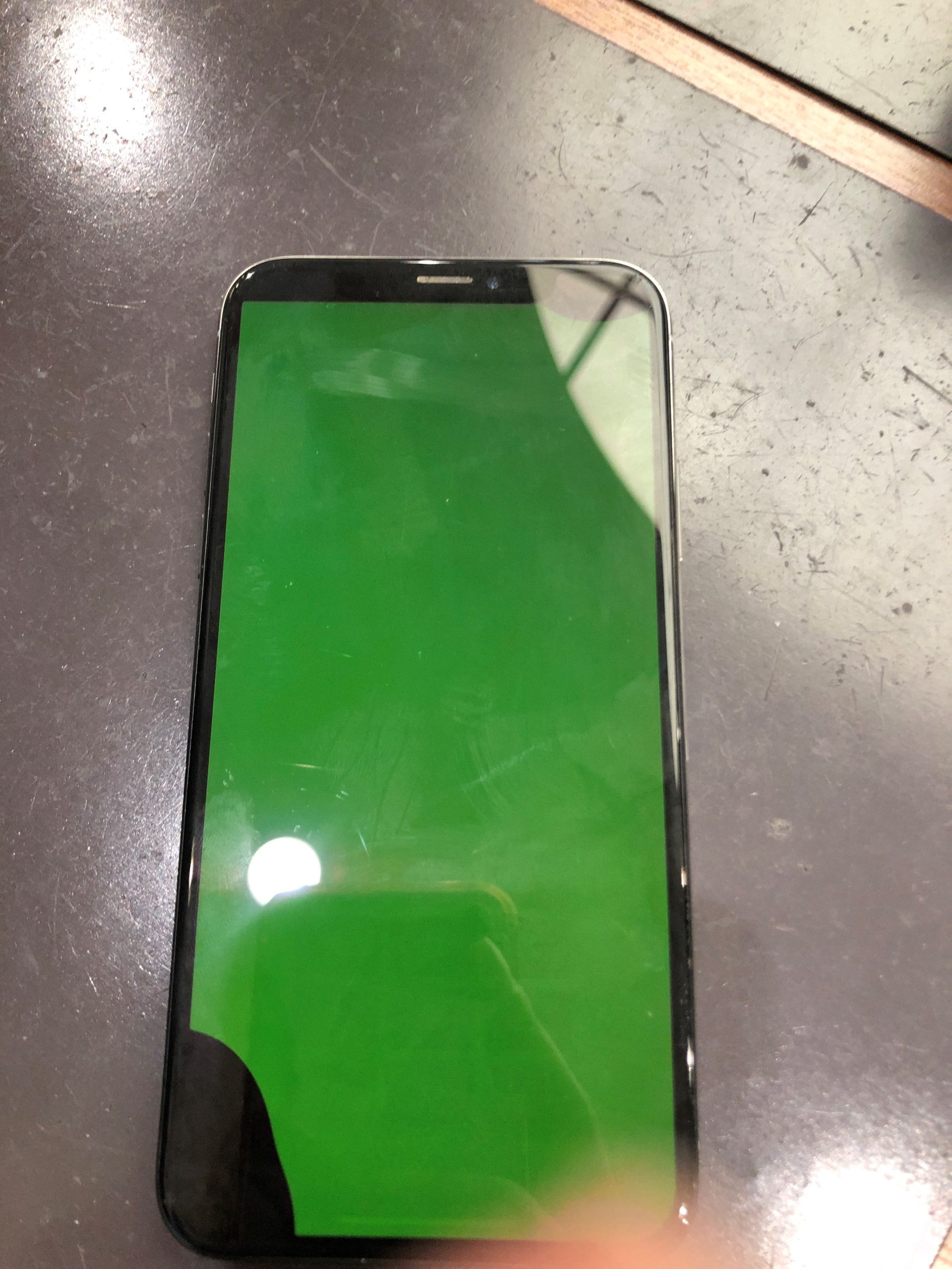 iPhoneX の 画面交換 を担当いたしました★