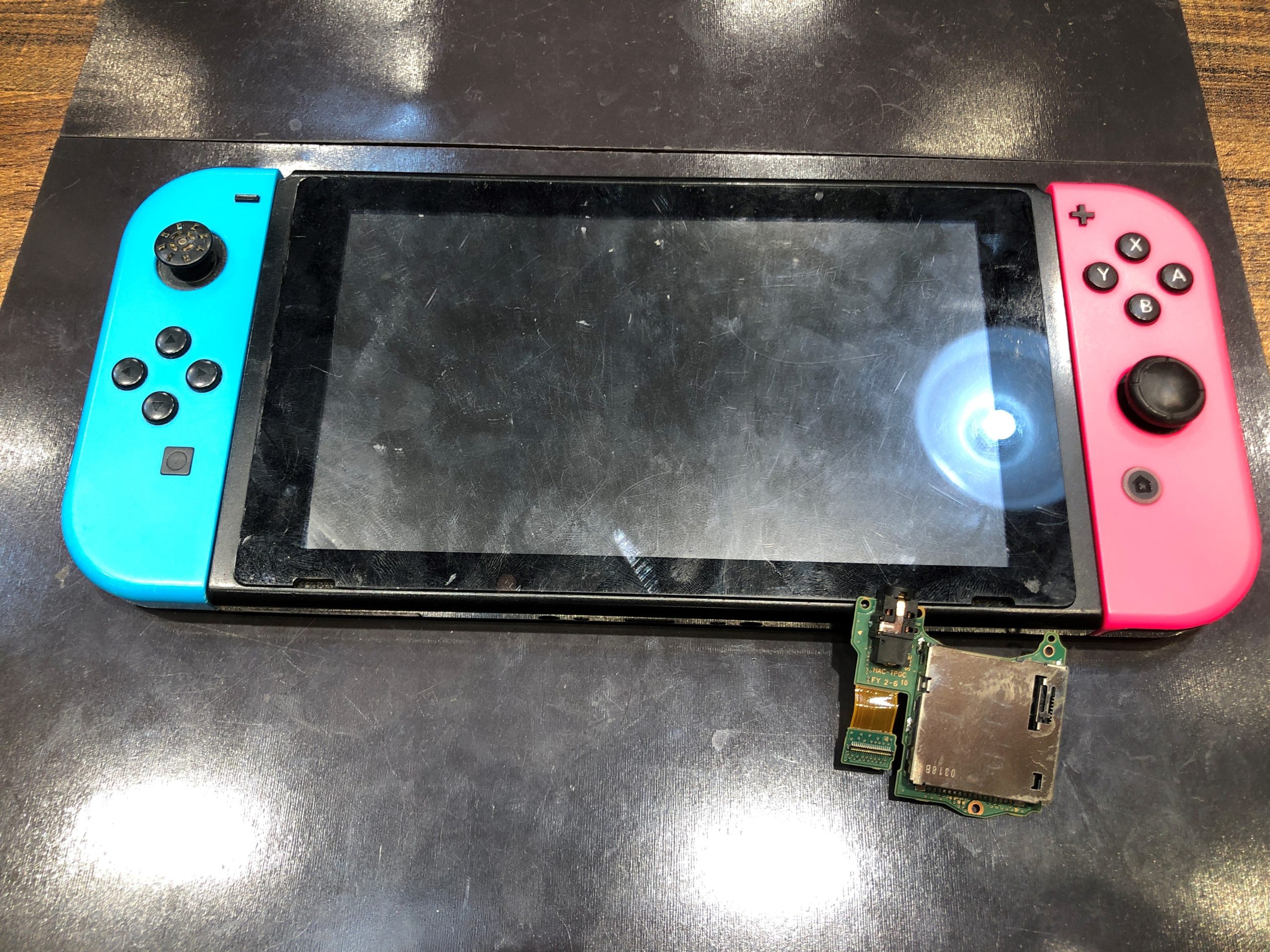 switch の ゲームスロットボード を交換致しました(*^^*)