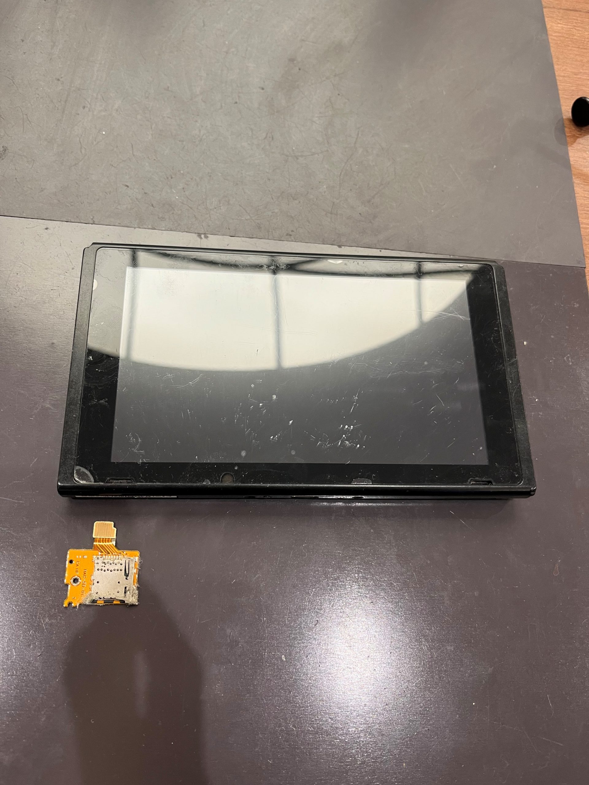 ニンテンドースイッチ の SDカードトレイ交換 をいたしました(^^)/