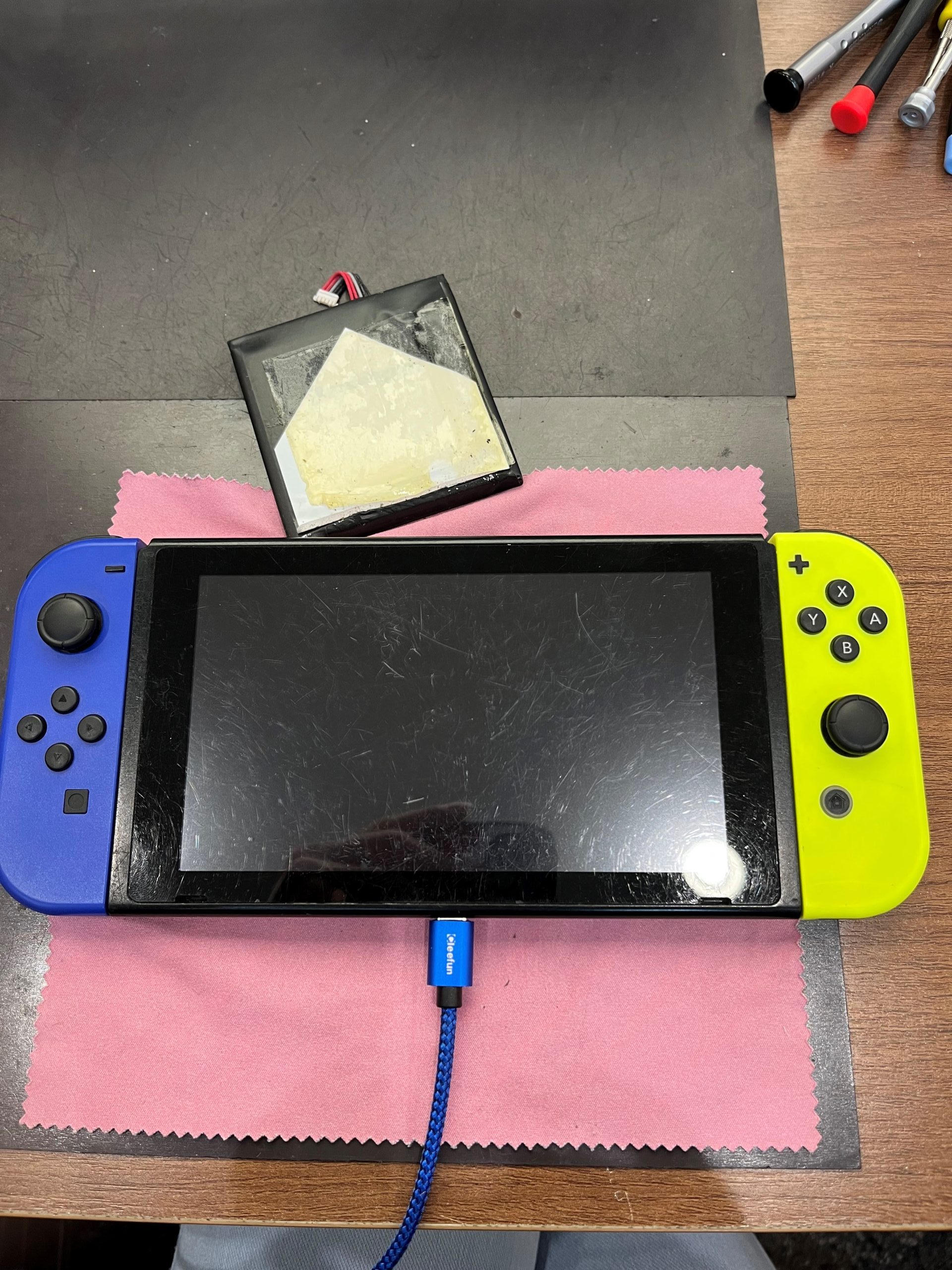 switchのバッテリー交換