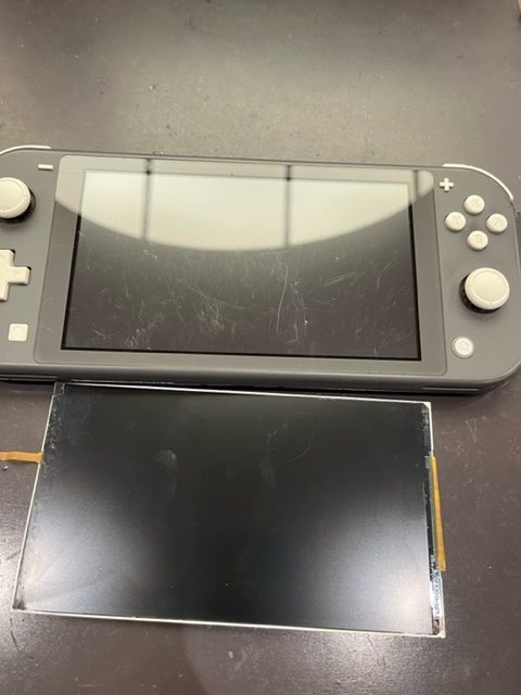 スイッチライトの液晶交換をしました！