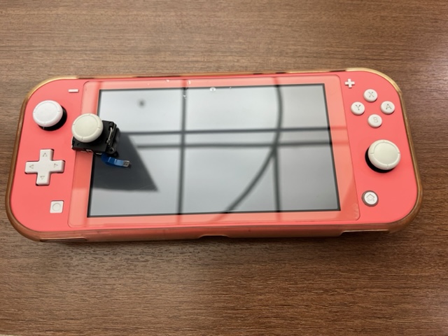 switchライトのスティックが動かないときはスティック交換をしましょう！