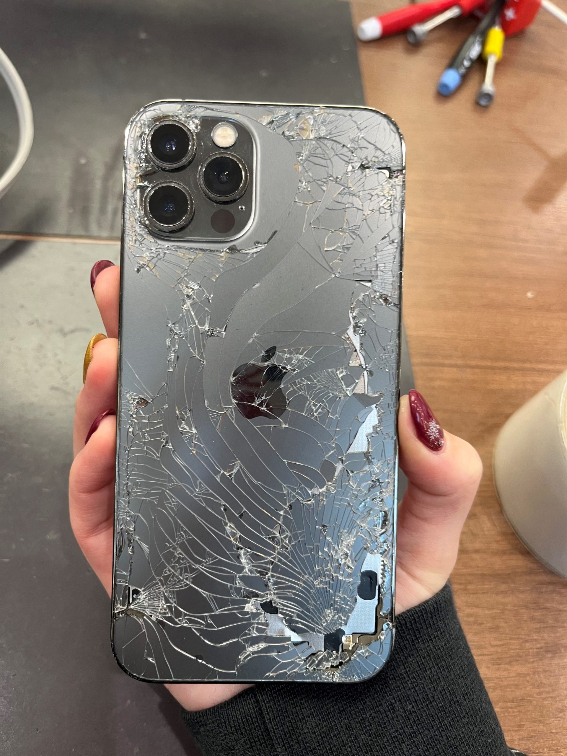 iPhone１２Pro画面交換