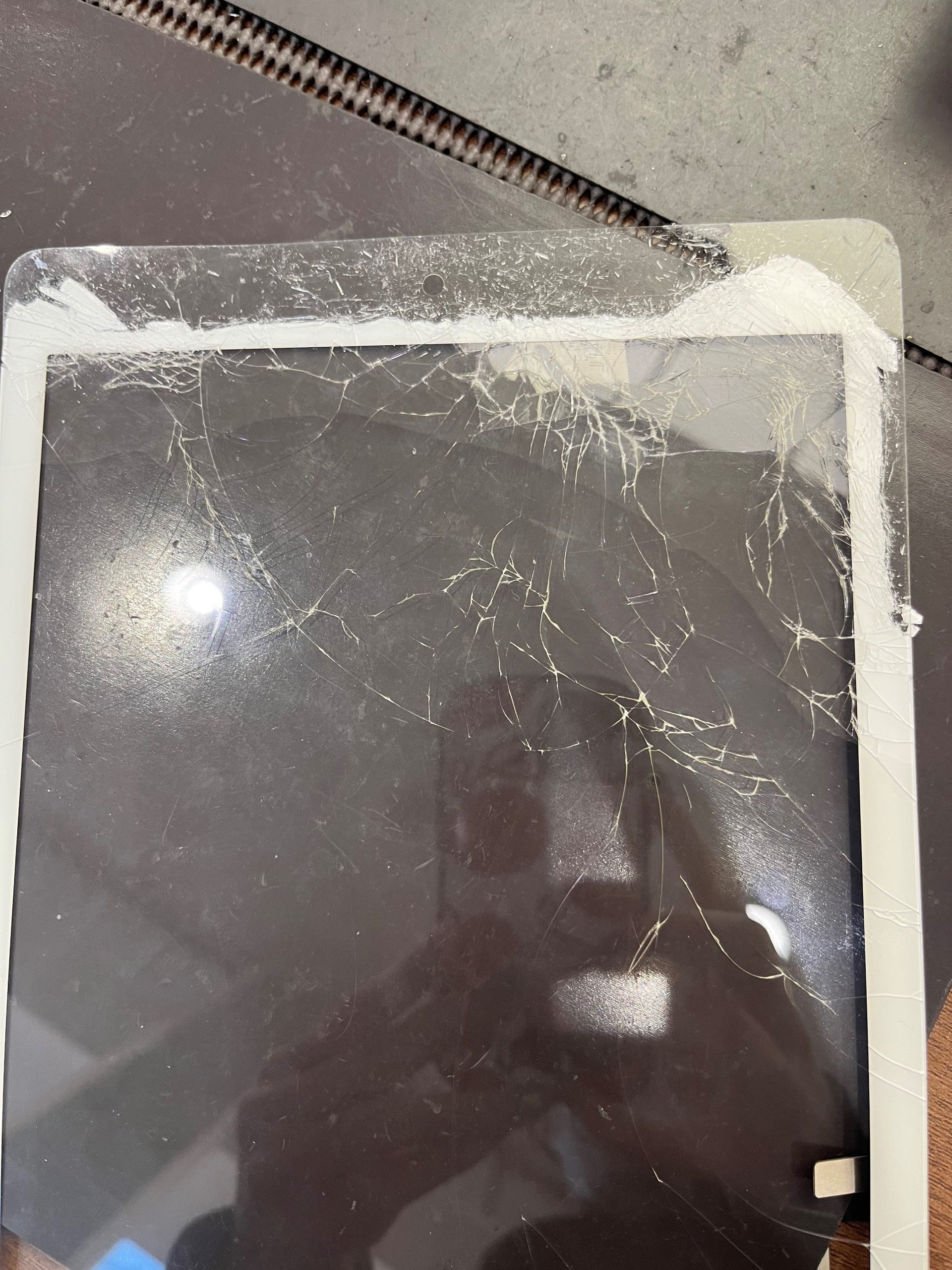 iPadの画面交換