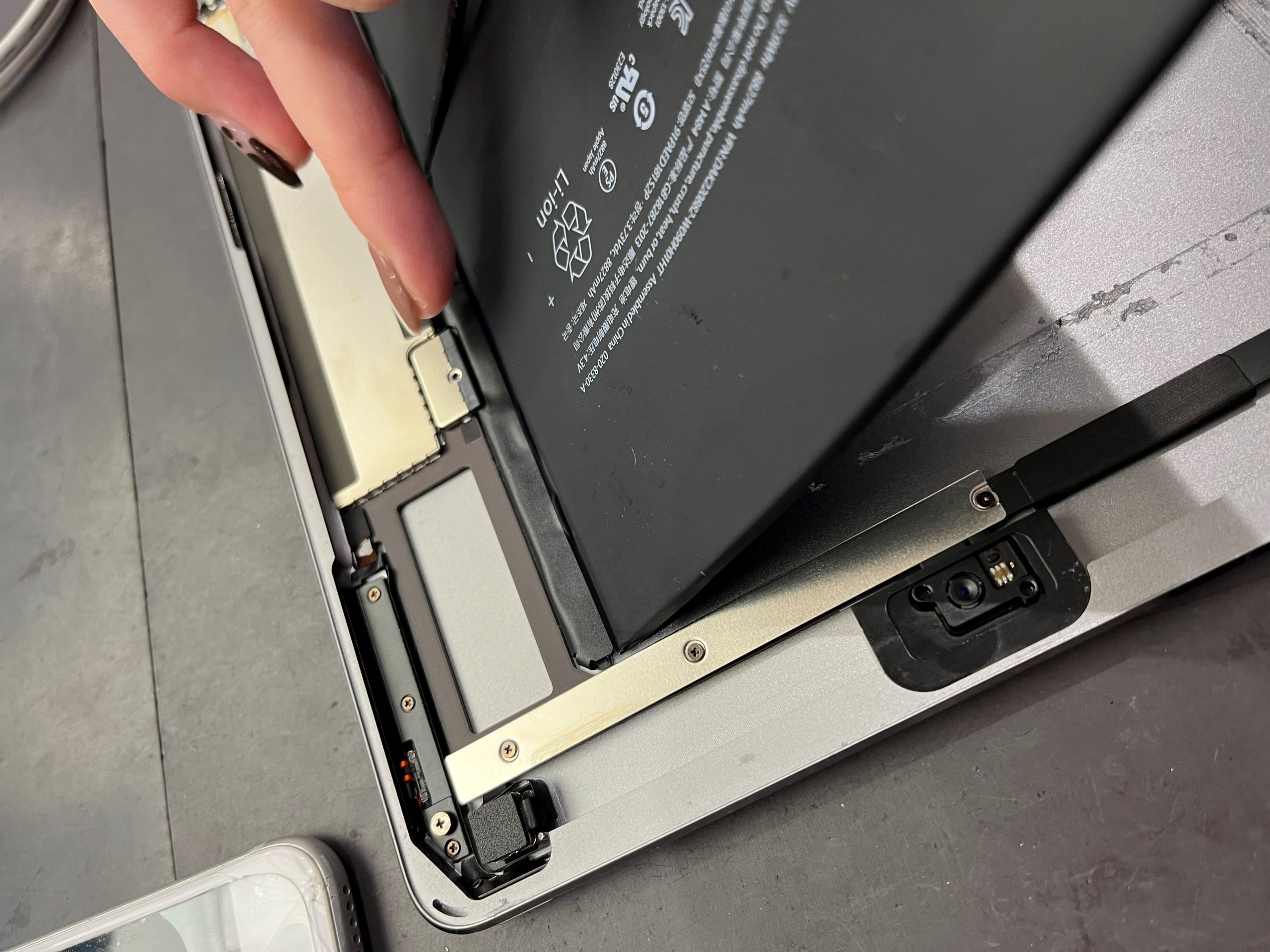 iPadバッテリー交換