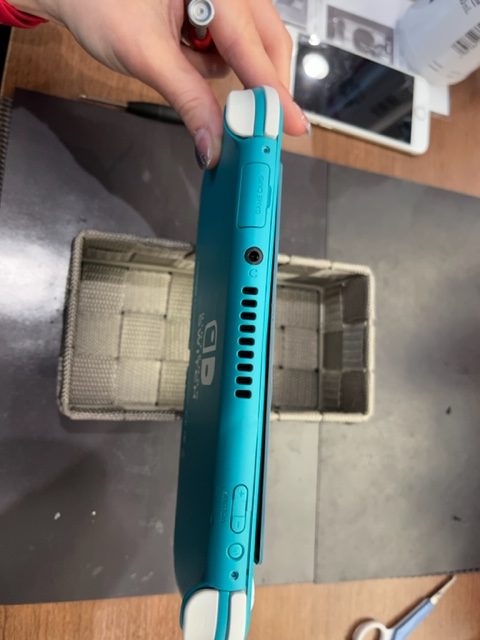 スイッチライト液晶交換