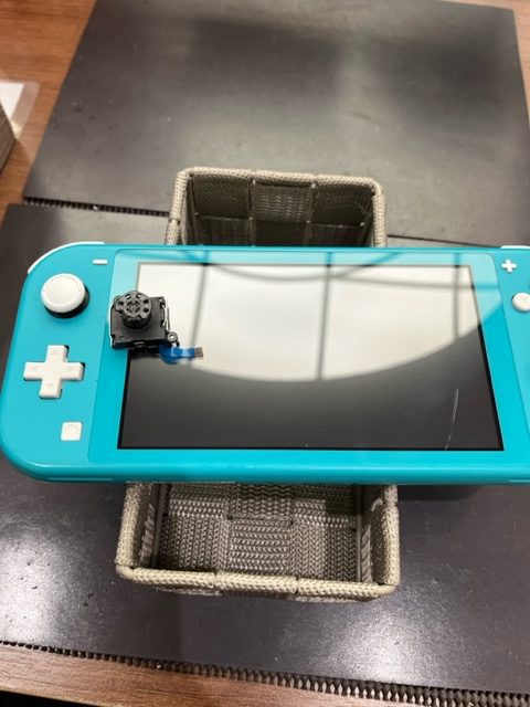スイッチライトのステック交換をしました！