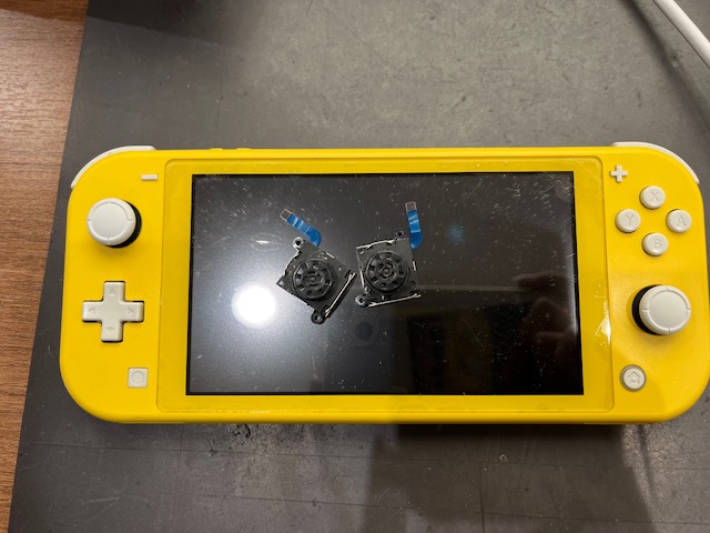 スイッチライトのスティック交換をしました！