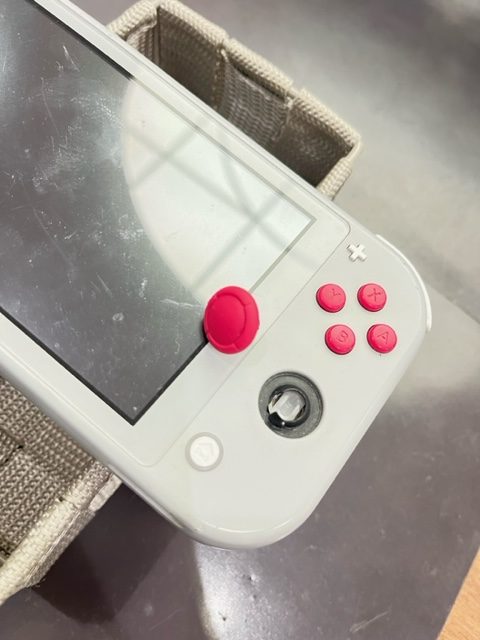 飯塚市からswitchライトのスティック交換にご来店いただきました！