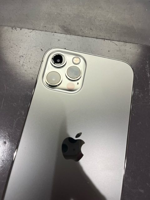 田川市よりiPhone１２Proのカメラレンズ交換にご来店いただきました！