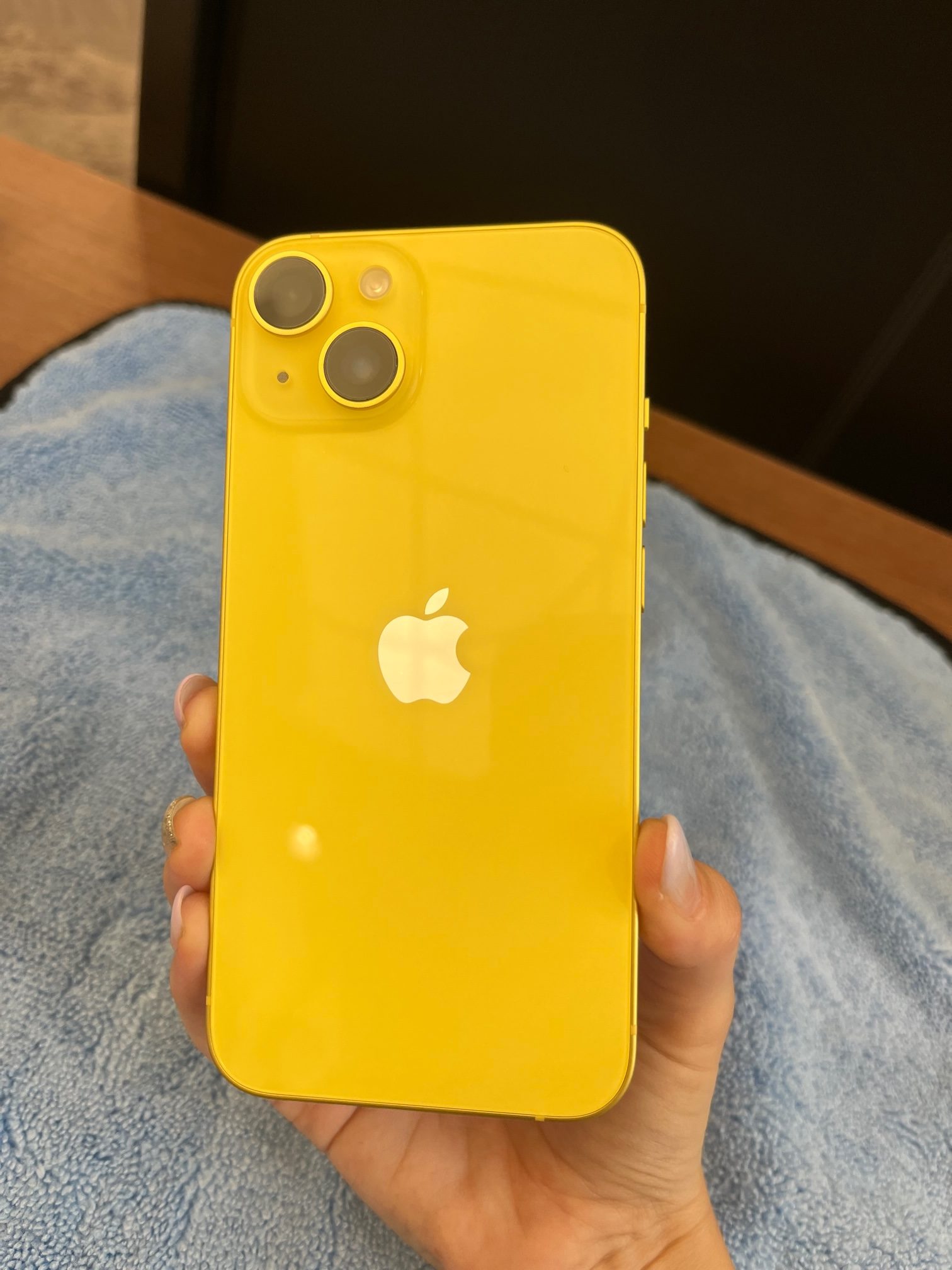 【八幡西区より】iPhone14ガラスコーティング