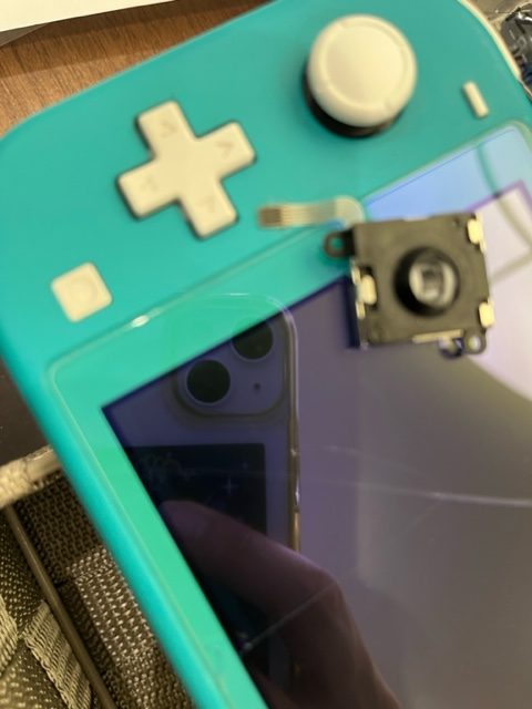 飯塚市よりSwitchライトのスティック交換にご来店いただきました