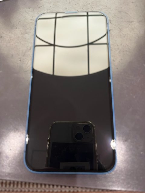遠賀郡よりiPhone13のフィルム貼り替えにお越し頂きました！