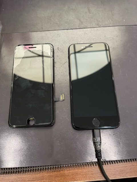 田川市よりiPhoneSE２の画面交換にご来店いただきました！