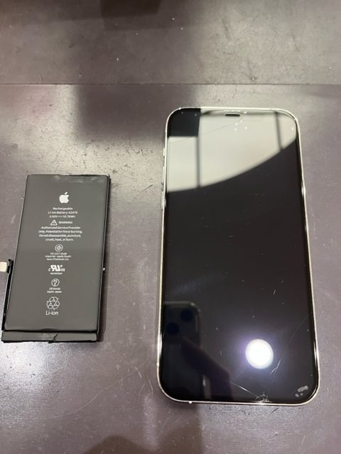 嘉麻市よりiPhone１２Proバッテリー交換にご来店いただきました