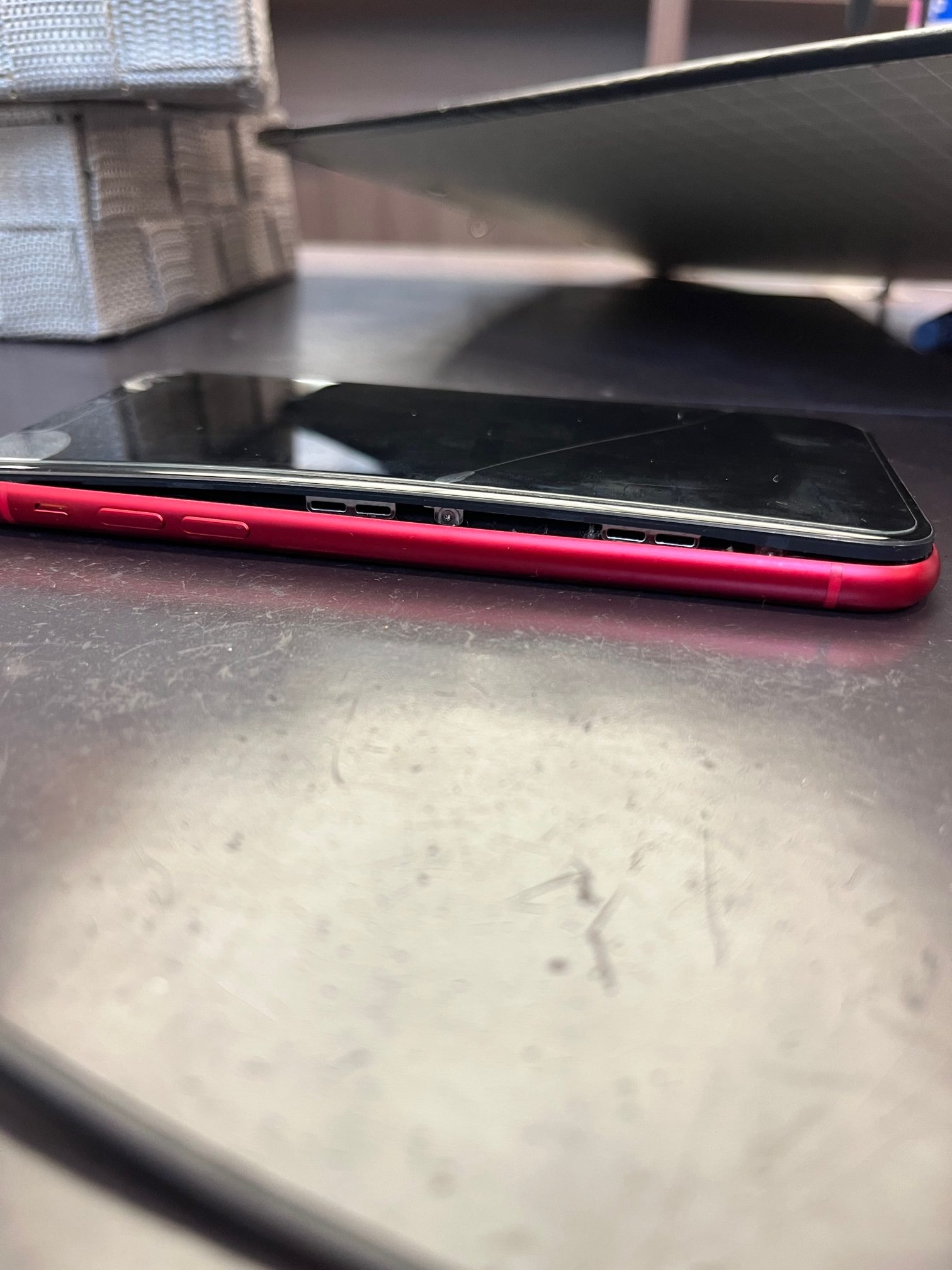 【宮若市より】iPhoneバッテリー膨張交換
