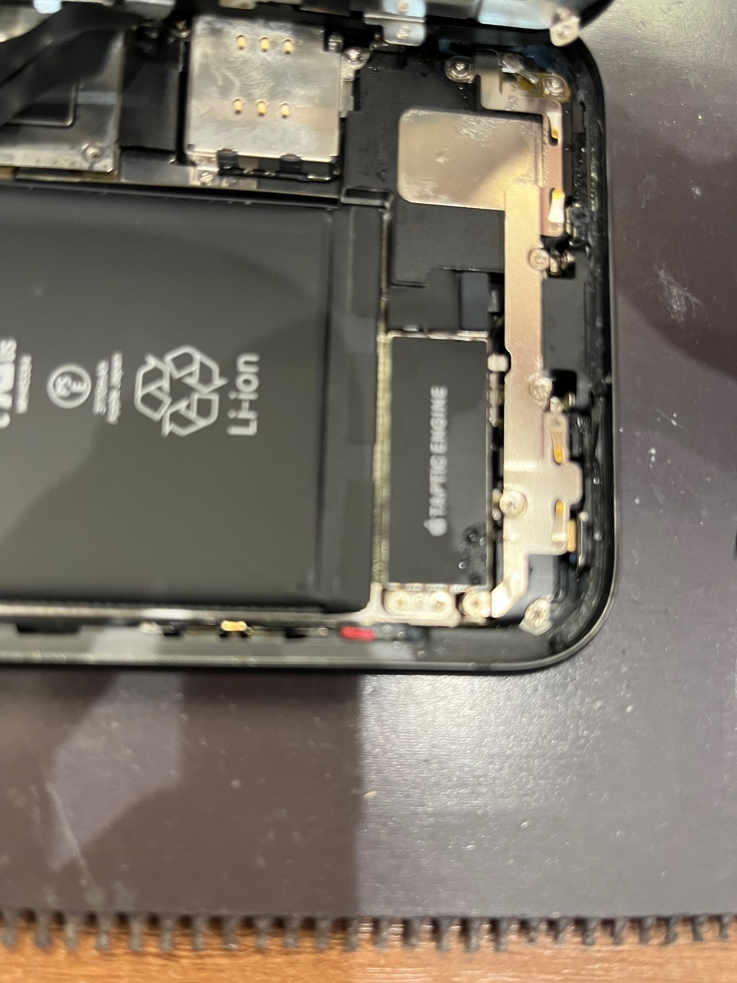iPhone１１水没復旧