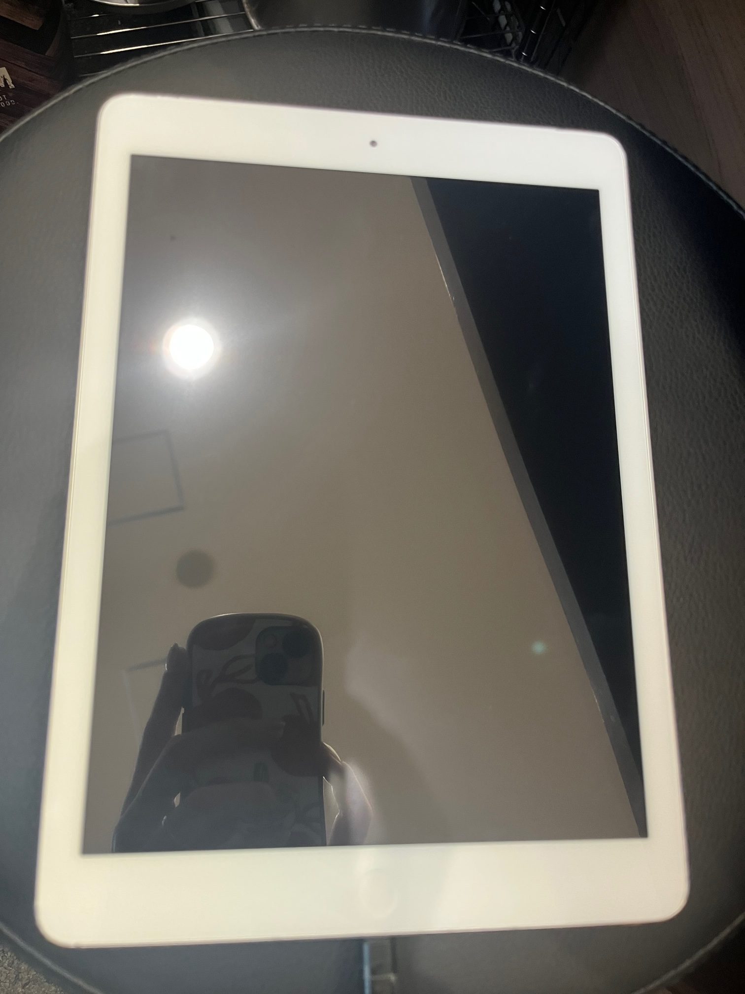 【八幡東区より】iPadの画面交換