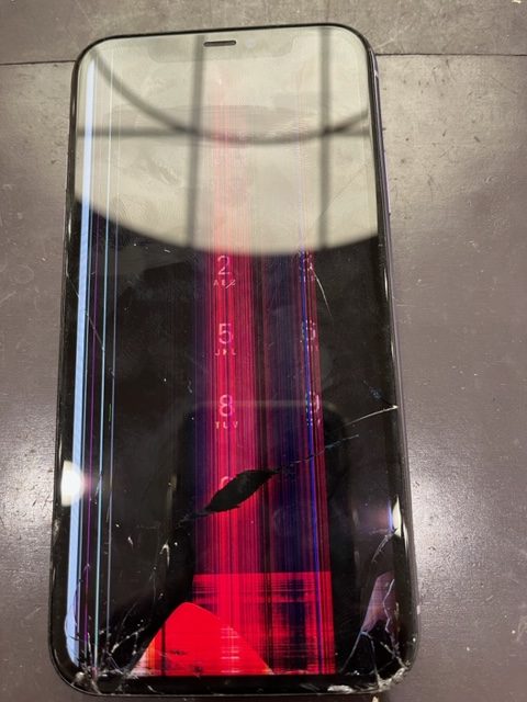 北九州市よりiPhone１１の画面交換にご来店いただきました！