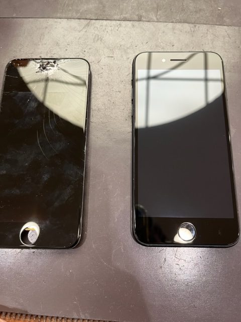 小竹町よりiPhoneSE3の画面交換にご来店いただきました
