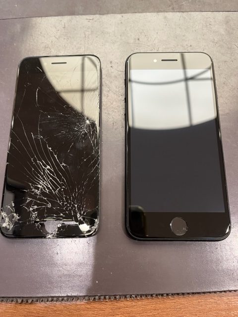 鞍手郡よりiPhoneSE２の画面交換にご来店いただきました！