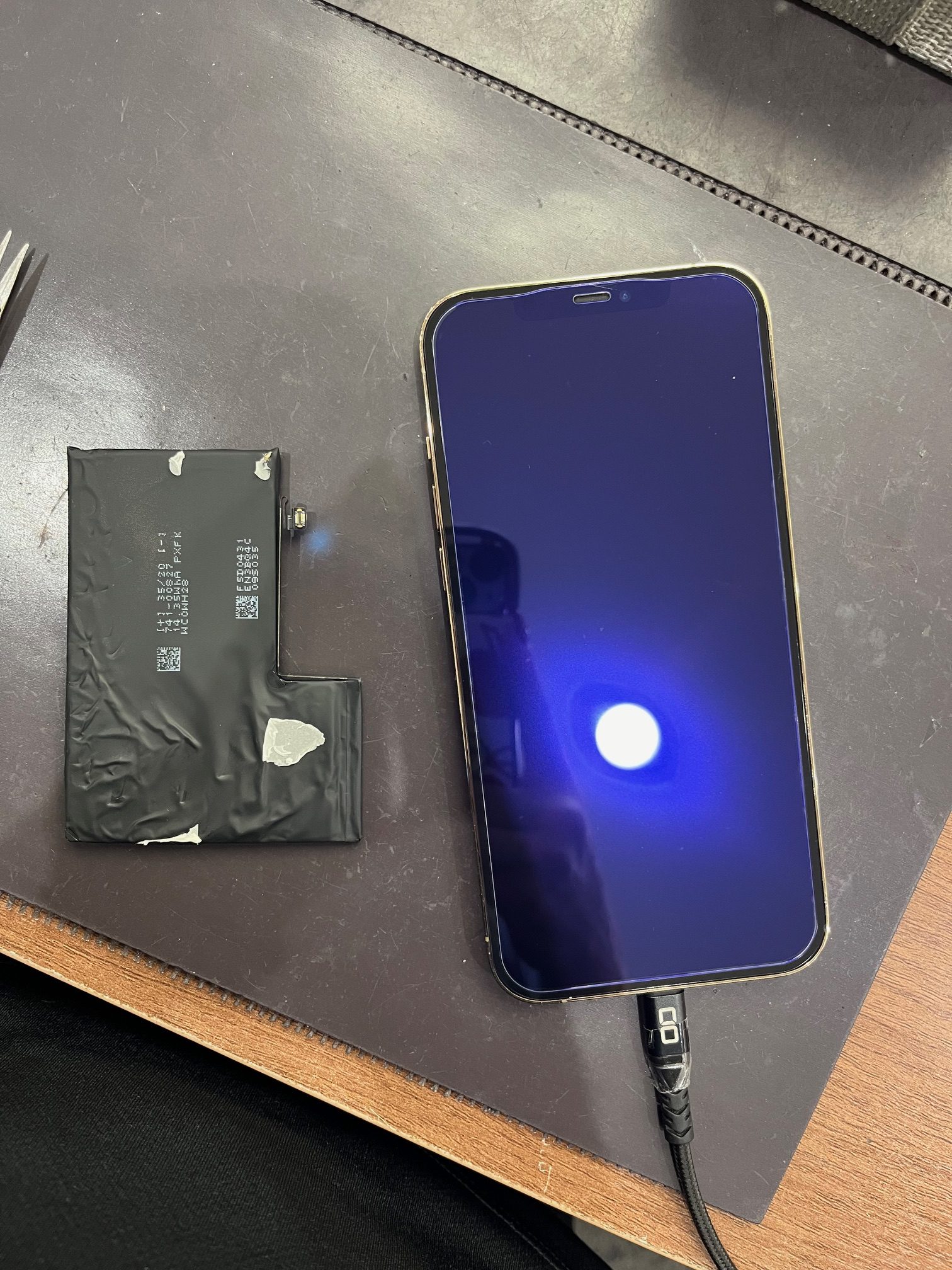 【八幡西区より】iPhone12PROMAXバッテリー交換