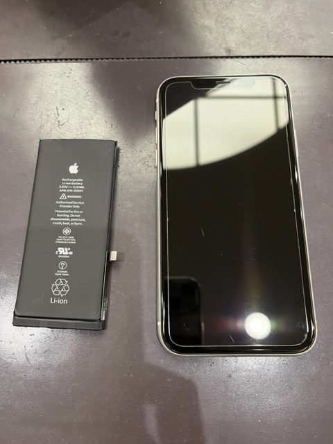 北九州市よりiPhone１１のバッテリー交換にご来店いただきました