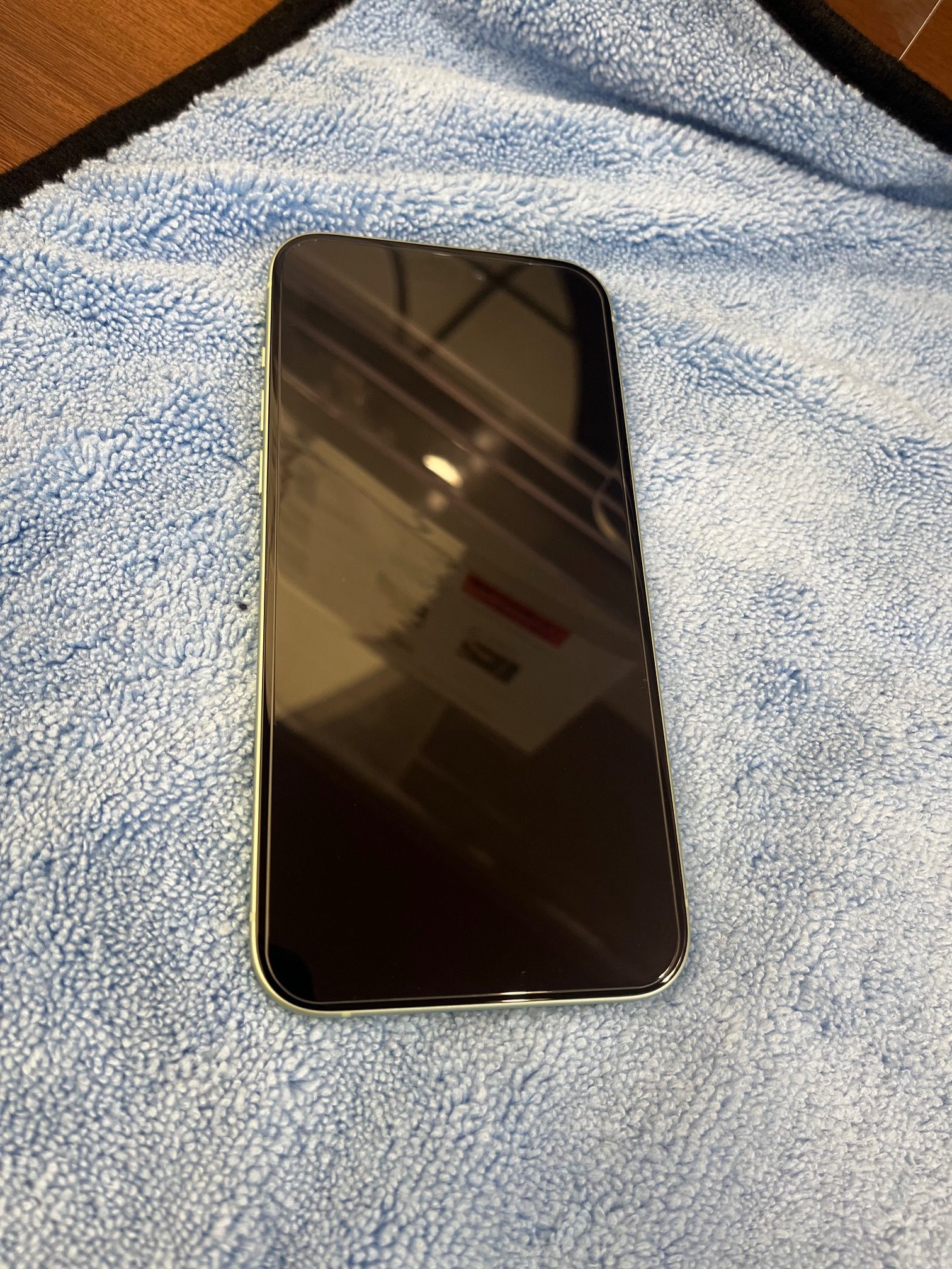 【八幡西区より】iPhone15のコーティング
