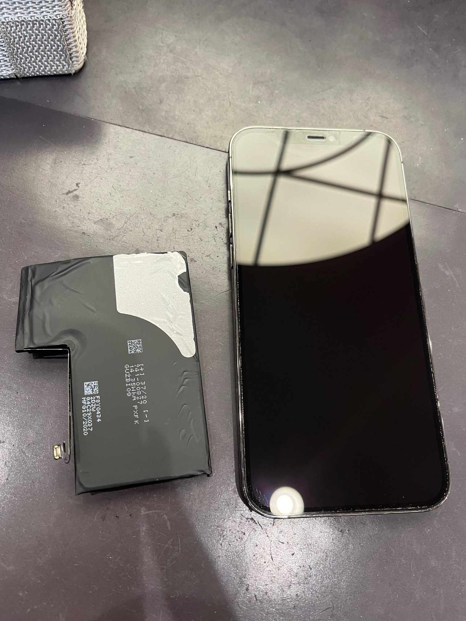 iPhone１２ProMaxバッテリー交換
