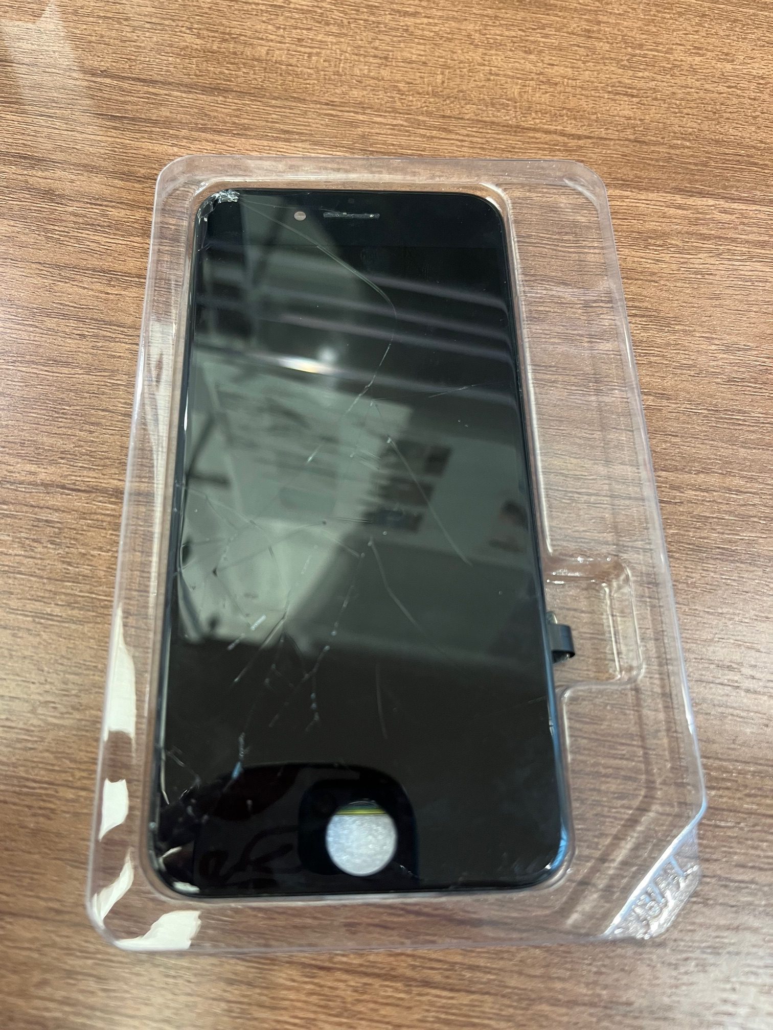 【鞍手郡より】iPhoneSEの画面交換