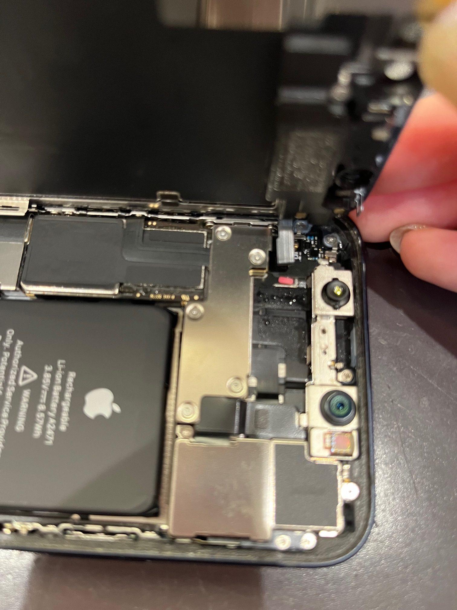 【八幡西区より】iPhone12miniの画面交換