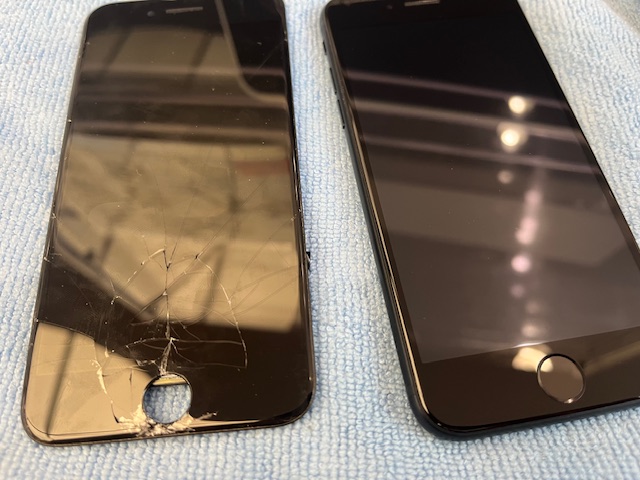 小竹町よりiPhoneSE２の画面交換にご来店いただきました