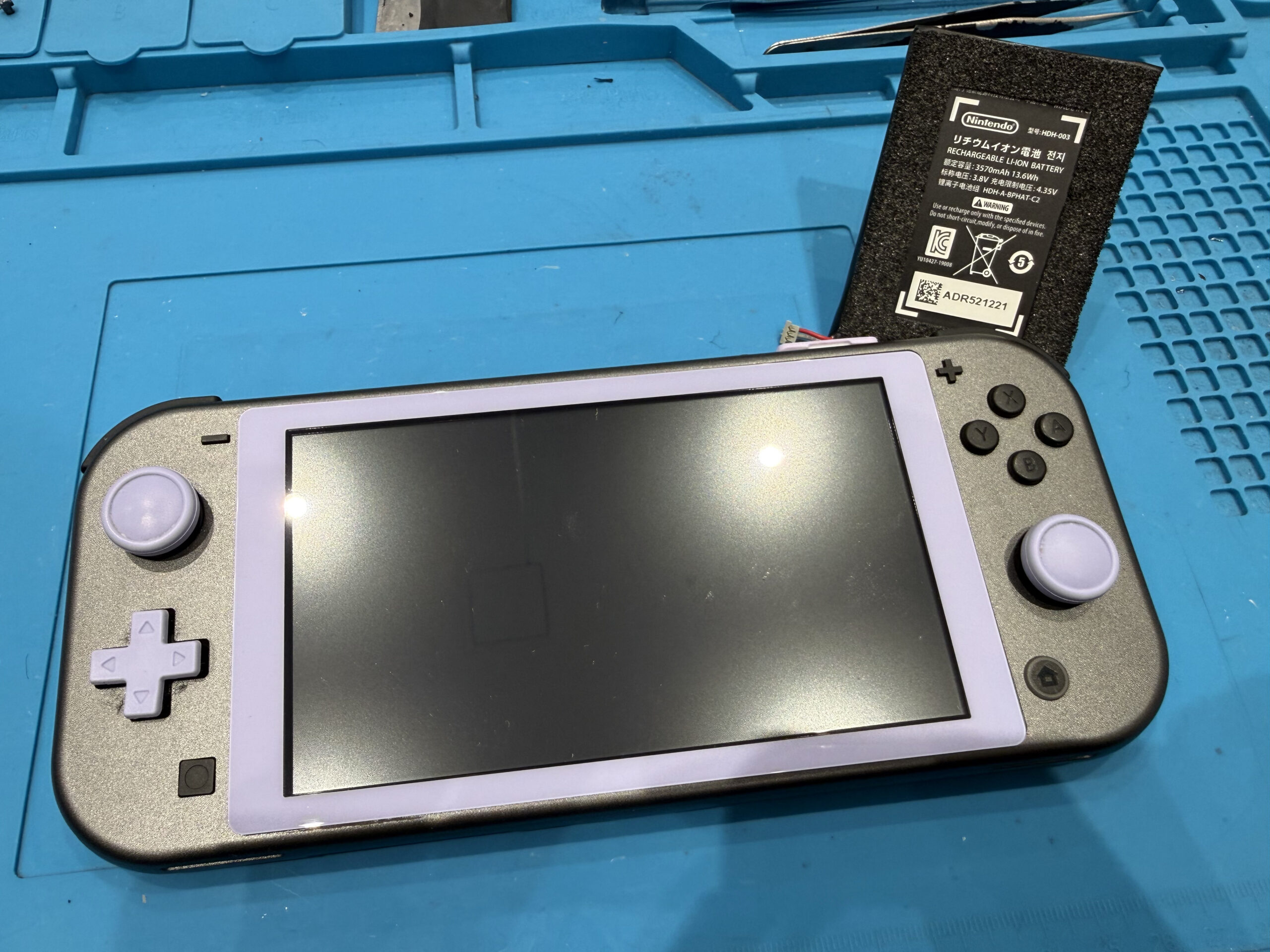 【飯塚店】Nintendo Switch Lite バッテリー交換　飯塚市よりご来店