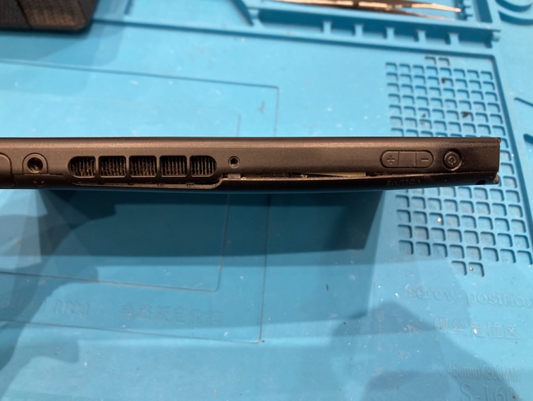 【飯塚店】Switchのバッテリー交換にお越しいただきました。